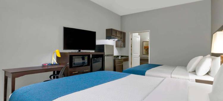 普莱森顿骑士旅馆贝尔蒙特客栈及套房酒店(Studio 6 Pleasanton, TX)图片