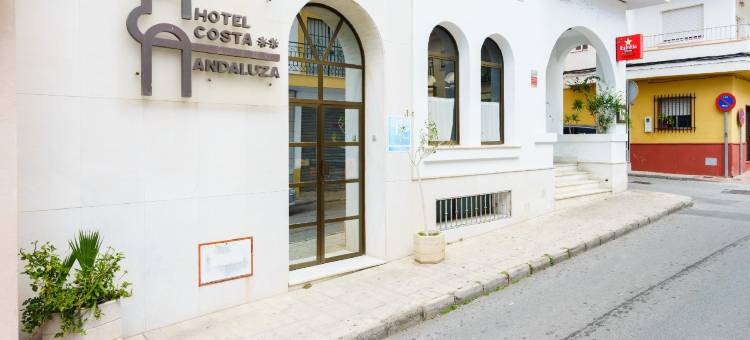 OYO安达卢萨海岸酒店(Hotel Costa Andaluza)图片
