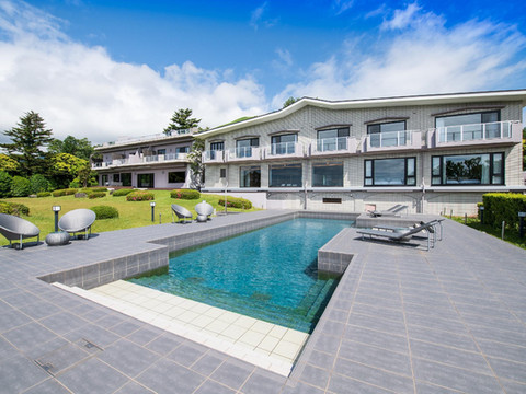 伊东高原沙龙酒店及度假村