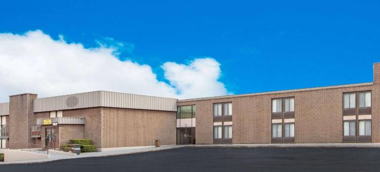 小瀑布罗德威酒店(Rodeway Inn)图片