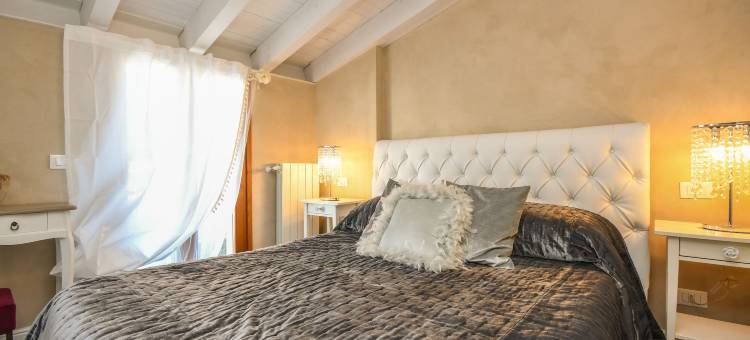 西尔苗内奢华套房酒店(Luxury Suite Sirmione)图片