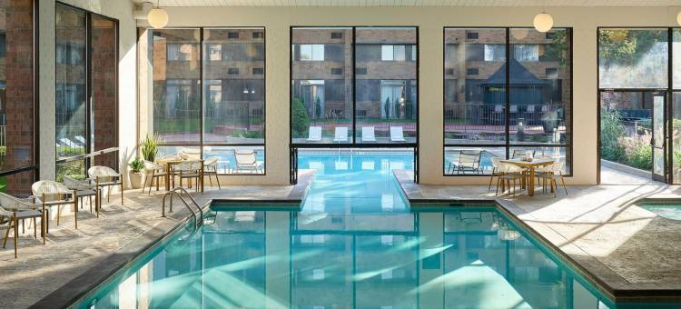 大急流城喜来登机场酒店(Sheraton Grand Rapids Airport Hotel)图片