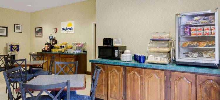 西自由市马格努森酒店(Magnuson Hotel West Liberty)图片