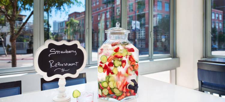 Hotel Indigo 圣迭戈瓦斯灯区(Hotel Indigo San Diego-Gaslamp Quarter)图片