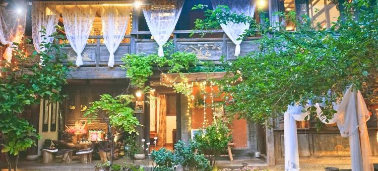 束河古镇远近民宿(松园路1号分店)图片