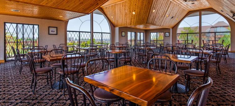 麦基诺城贝斯特韦斯特优质酒店(Best Western Plus Dockside Waterfront Inn)图片