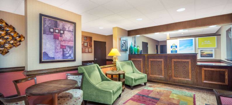 阿什维尔北戴斯酒店(Days Inn by Wyndham Asheville Downtown North)图片