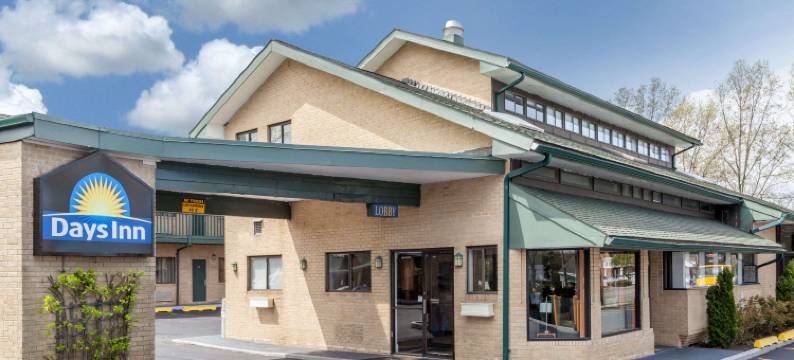 伍德伯里长岛戴斯酒店(Days Inn by Wyndham Woodbury Long Island)图片