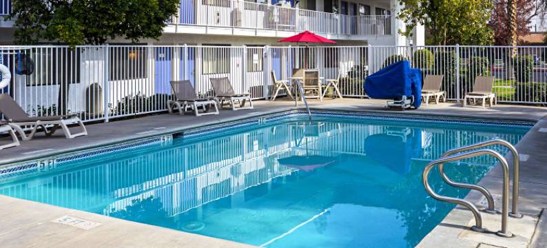 波特维尔6号汽车旅馆(Motel 6 Porterville, CA)图片