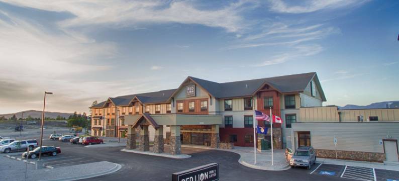 鲍尔森里奇沃特红狮套房酒店(Red Lion Ridgewater Inn & Suites Polson)图片