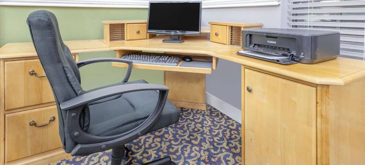 洛厄尔-本顿维尔-罗杰斯地区速8酒店(Super 8 by Wyndham Lowell/Bentonville/Rogers Area)图片