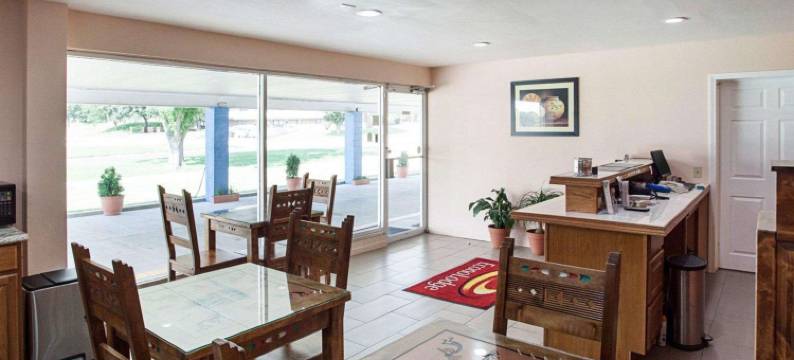 伊克诺旅馆(EconoLodge Phillipsburg)图片