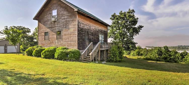 有甲板和私人热水浴缸的乡村Lamar小屋(Rustic Lamar Cabin w/ Deck & Private Hot Tub)图片