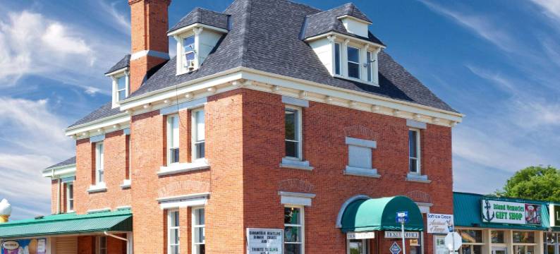 加纳诺克省旅馆华美达酒店(Ramada Provincial Inn 1000 Islands/Gananoque)图片