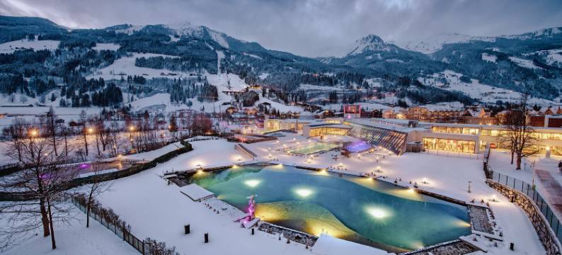 诺丽卡酒店温泉(Hotel Norica - Thermenhotels Gastein Mit Dem Bademantel Direkt in Die Therme)图片