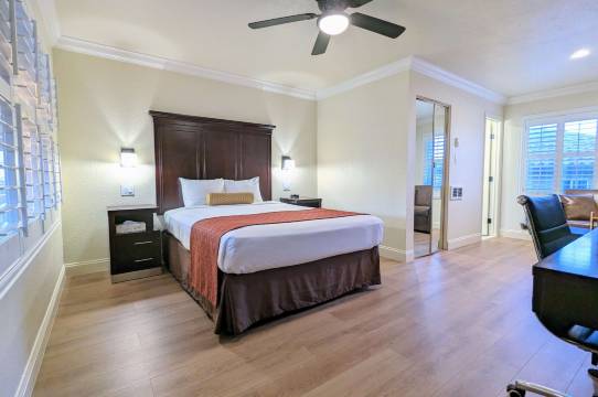 太平洋丛林 - 蒙特雷凯隆精选威尔基酒店(Clarion Collection Wilkie's Inn Pacific Grove - Monterey)