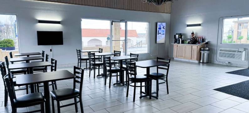 圣罗莎戴斯套房酒店(Days Inn & Suites by Wyndham Santa Rosa)图片