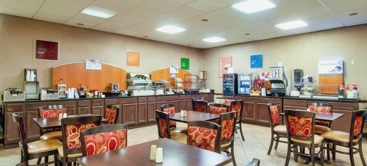 约翰逊城温德姆戴斯套房酒店(Days Inn & Suites by Wyndham Johnson City)图片
