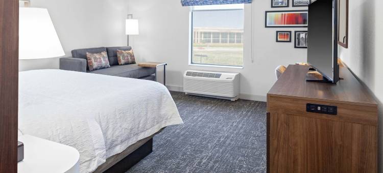 芝加哥伯尔里奇欢朋套房酒店(Hampton Inn & Suites Chicago Burr Ridge)图片