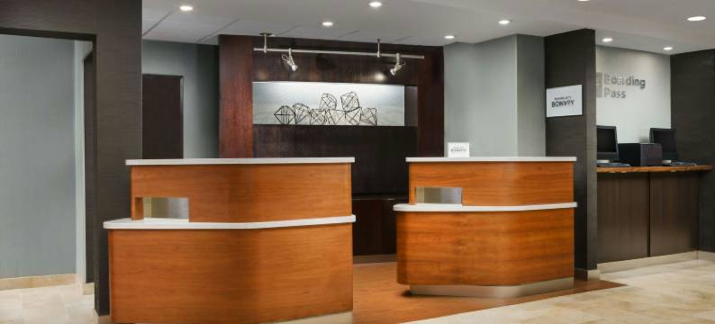 芝加哥布鲁明戴尔万怡酒店(Courtyard Chicago Bloomingdale)图片