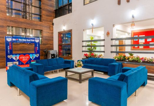 Treebo the Blue Roof Hotel Overview