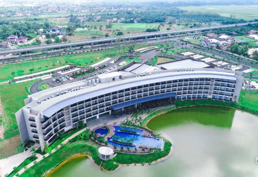 Hotel Santika Premiere Bandara Palembang Hotel Overview