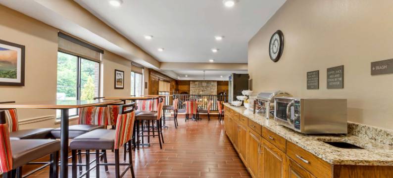 布恩大学区舒适套房酒店(Comfort Suites Boone - University Area)图片