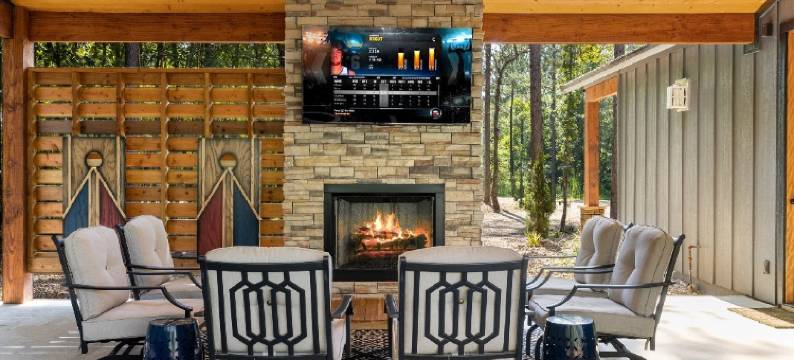 Hot Tub, Game Loft, and Cozy Patio - Stylish Bungalow Retreat图片