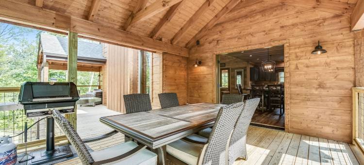 RedAwning的Stone Mountain Lodge四卧室小木屋(Stone Mountain Lodge 4 Bedroom Cabin by RedAwning)图片