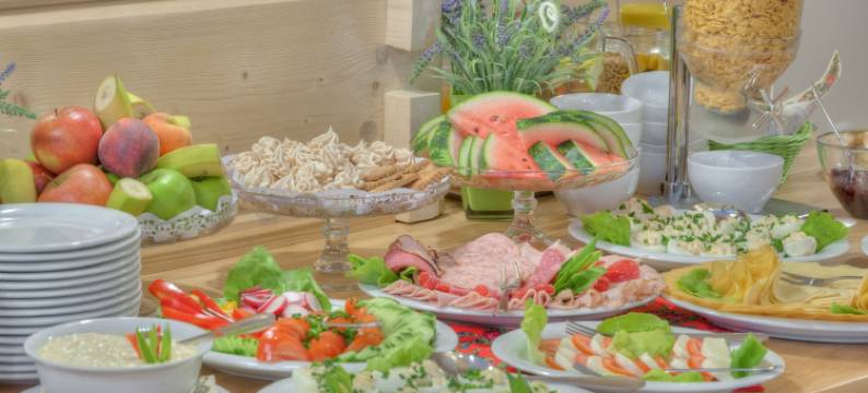 亚斯琴比亚图尔尼亚酒店(Pensjonat Jastrzębia Turnia)图片