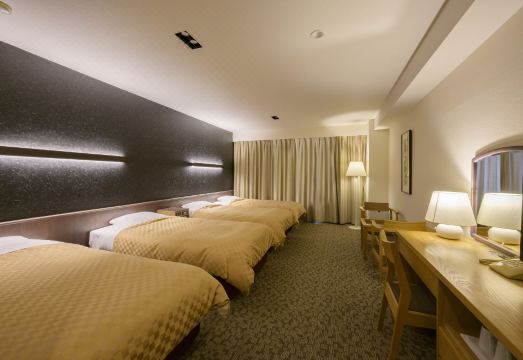 Edel Warme Hotel Overview