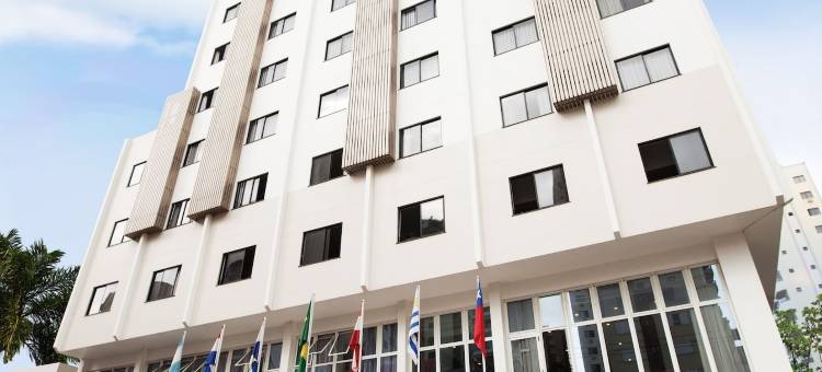 坎布里乌广场酒店(Hotel Plaza Camboriú)图片