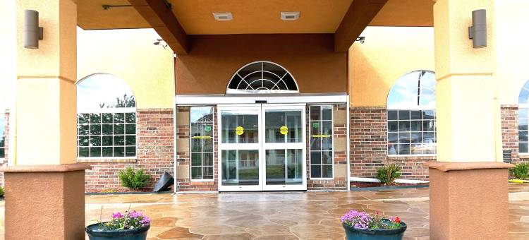 堪萨斯城温德姆速8酒店(Super 8 by Wyndham Kansas City)图片