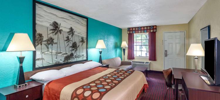 布雷登顿-萨拉索塔地区速8酒店(Super 8 by Wyndham Bradenton Sarasota Area)图片