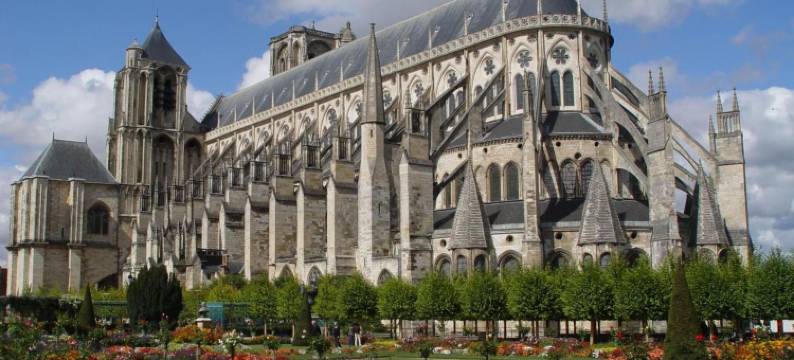 瑞斯托诺沃布尔日设计酒店(Hôtel Inn Design & Restaurant Bourges)图片