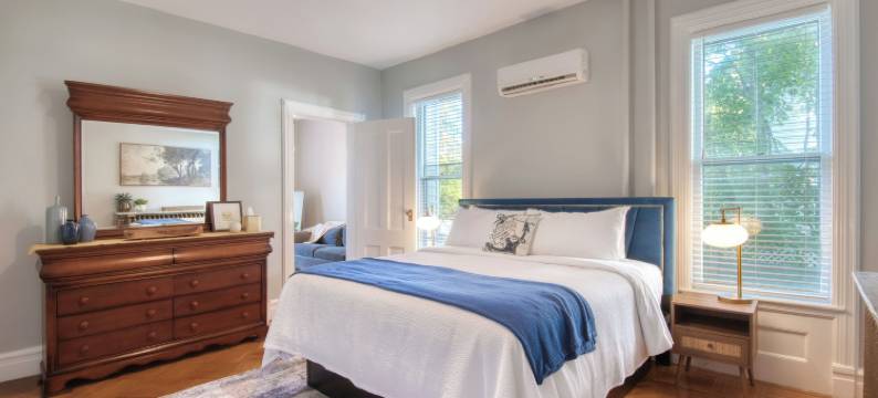 哈德逊导航者(Hudson Navigator)图片