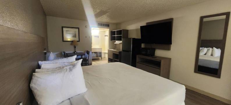 斯特灵华美达酒店(Ramada by Wyndham Sterling)图片