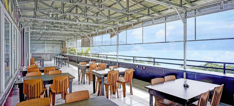 OYO 94772 加普拉酒店(OYO 94772 Gapura Hotel)图片