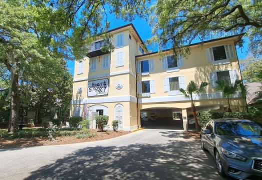Saint Simons Inn by the Lighthouse Hotel Overview