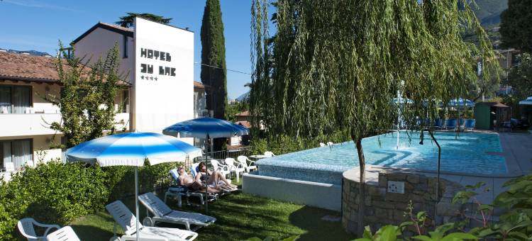 马尔切西内湖滨酒店(Beach Hotel du Lac Malcesine)图片