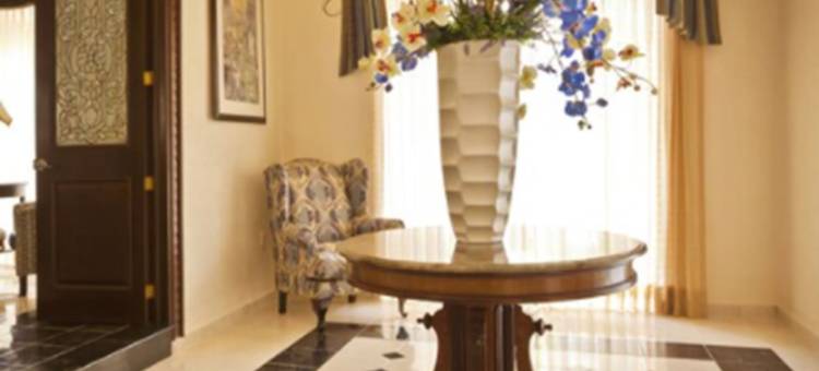 克罗尼尔广场酒店(Hotel Plaza Colonial)图片