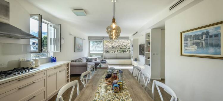 Chic 2BR Apt w Large Windows in Tel Aviv Old North图片