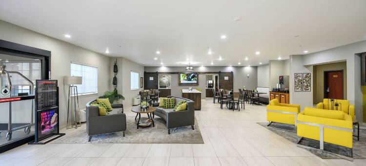 布罗肯鲍嗨威快捷酒店(HiWay Inn Express of Broken Bow)图片