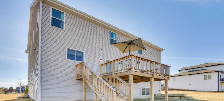 距威斯康星大学13英里：郊区之家(13 Mi to University of Wisconsin: Suburban Home)图片