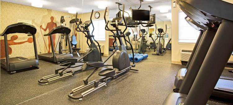 辛辛那提蓝灰镇美茵斯坦套房酒店(MainStay Suites Cincinnati Blue Ash)图片