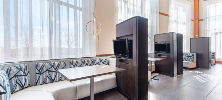 智选假日套房酒店爱丁堡(Holiday Inn Express & Suites Columbus Edinburgh)图片