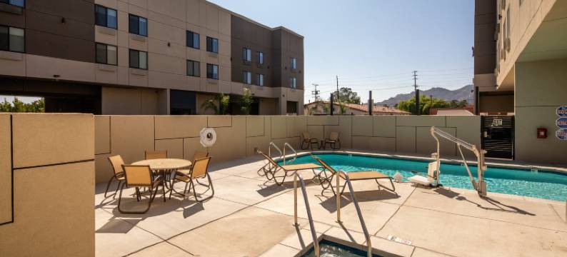 查茨沃斯智选假日套房酒店(Holiday Inn Express & Suites CHATSWORTH by IHG)图片