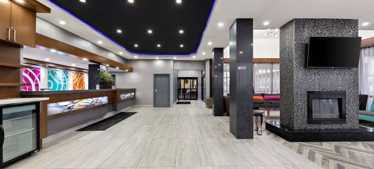 多伦多北约克贝斯特韦斯特优质套房酒店(Best Western Plus Toronto North York Hotel & Suites)图片