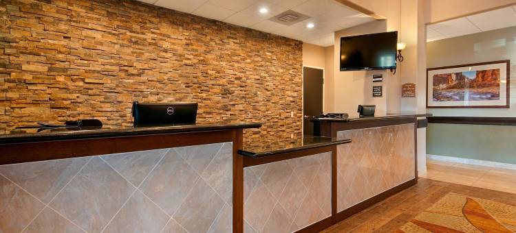 西锡安贝斯特韦斯特优质酒店(Best Western Plus Zion West Hotel)图片