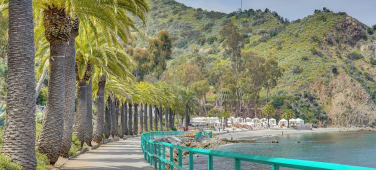 卡塔利娜岛复式公寓 - 离海滩和码头仅几步之遥！(Catalina Island Duplex - Steps to Beach and Pier!)图片